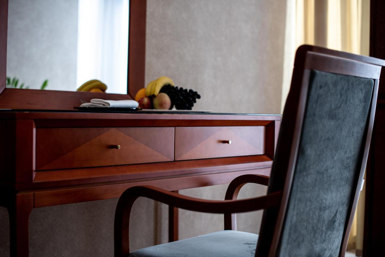 Manor Hotel Tashkent Ngoại thất bức ảnh